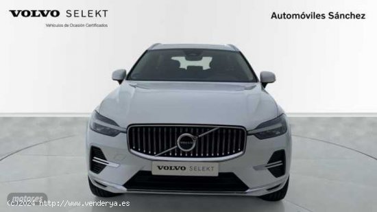 Volvo XC 60 Recharge Core, T6 plug-in hybrid eAWD, Electrico/Gasolina, Bright de 2023 con 16.980 Km 