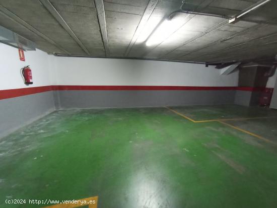 SE VENDE PLAZA DE GARAJE CON TRASTERO - ALICANTE