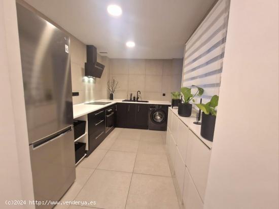 APARTAMENTO REFORMADO EN EL CORAZON DE TORREVIEJA. - ALICANTE