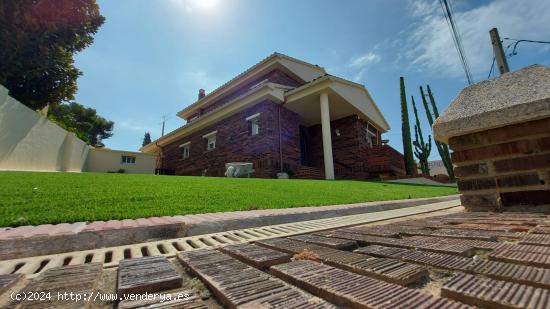  Espectacular Chalet en el centro de Segur de Calafell - TARRAGONA 