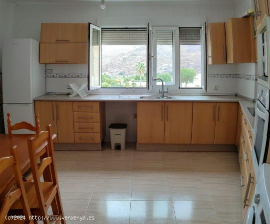 VENTA DE PISO EN FINES ( ALMERÍA ), CON ASCENSOR. - ALMERIA