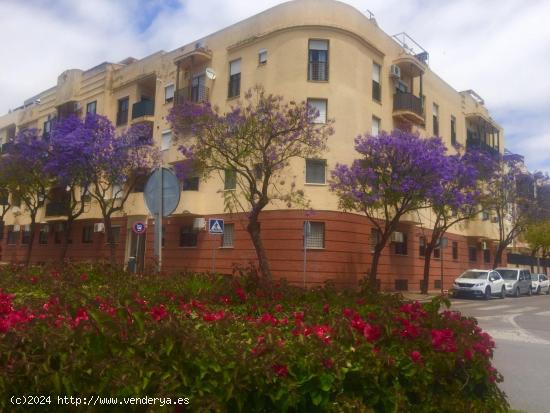 Garaje y trastero en venta en urbanización La Venencia en Avda.Puerta del Sur de Jerez - CADIZ