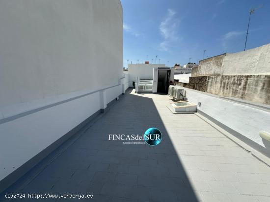 Casa de 1 dormitorio con azotea transitable en zona centro - CADIZ