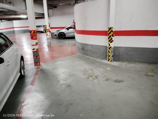 Urbis te ofrece una plaza de garaje en venta en zona Universidad, Salamanca. - SALAMANCA