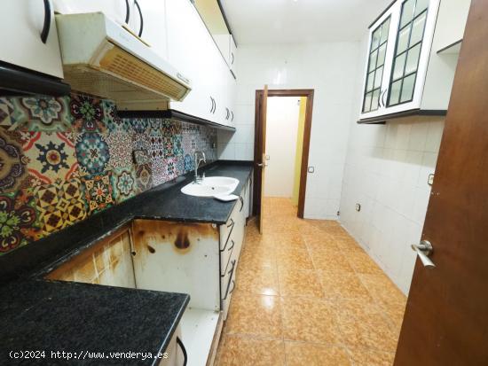 SE VENDE PISO EN TERRASSA, ZONA LA MAURINA - BARCELONA