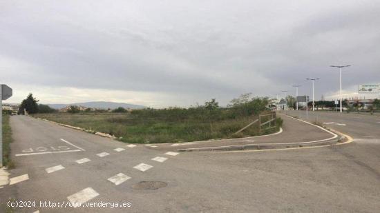 SE VENDE SOLAR USO INDUSTRIAL EN CABEZO DE TORRES - MURCIA