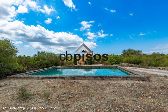 SE VENDE GRAN CHALET INDEPENDIENTE EN SANTA EUGENIA - BALEARES