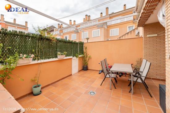 Mágnifica casa adosada en venta o alquiler - GRANADA