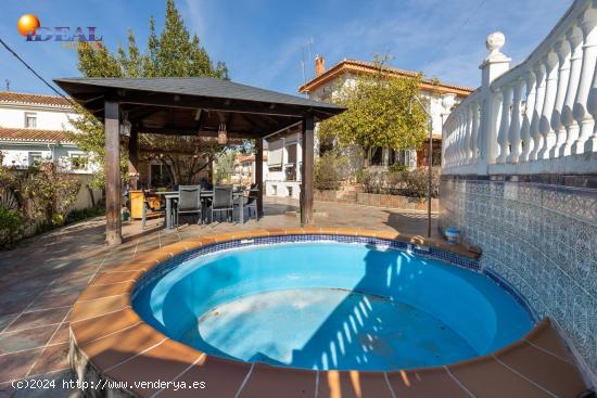 PRECIOSA E INTIMA CASA EN HUETOR VEGA A 3 MINUTOS DE GRANADA - GRANADA