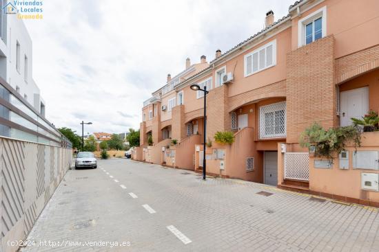 Mágnifica casa adosada en venta - GRANADA