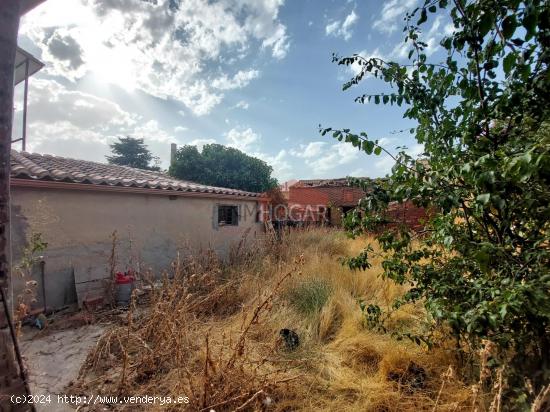 INMHOGAR VENDE CASA CON TERRENO EN COLLADO DE CONTRERAS - AVILA