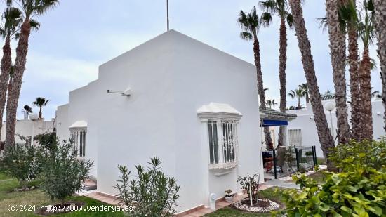 bungalow de 2 dormitorios - ALMERIA