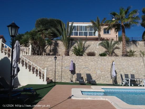 CHALET EN VENTA CON CASA DE INVITADOS EN CREVILLENTE - ALICANTE