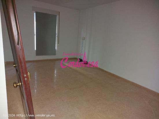 MAGNIFICA CASA DE 2 PLANTA EN GUADALCAZAR CON GARAJE!!! - CORDOBA