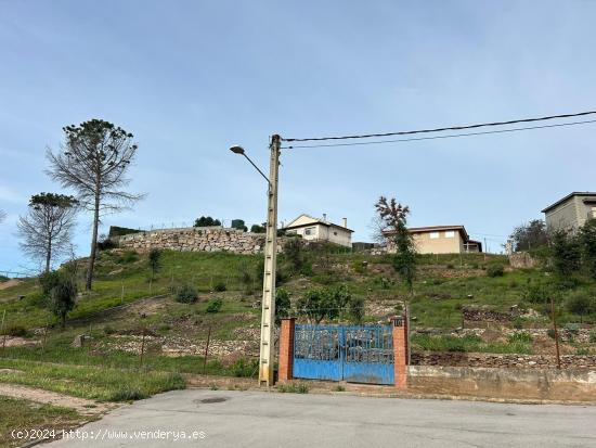 Parcela en Les Brucardes - BARCELONA