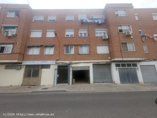  LOCAL DE 34M2  PARA ALMACEN - ZARAGOZA 