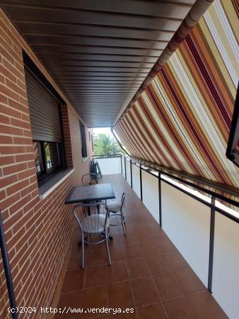 VIVIENDA CON GARAJE Y TRASTERO  ZONA COMÚN PISCINA ZONA DEPORTIVA - ZARAGOZA