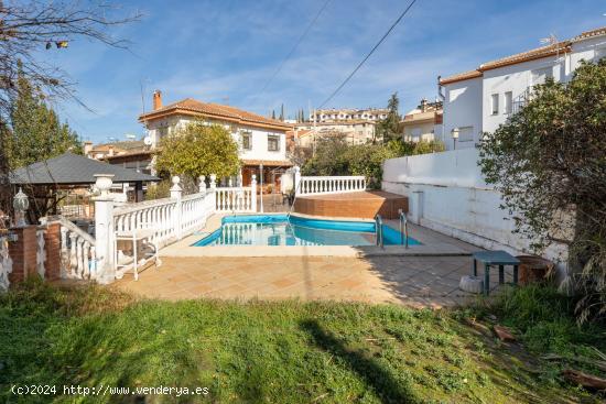 PRECIOSA E INTIMA CASA EN HUETOR VEGA A 3 MINUTOS DE GRANADA - GRANADA