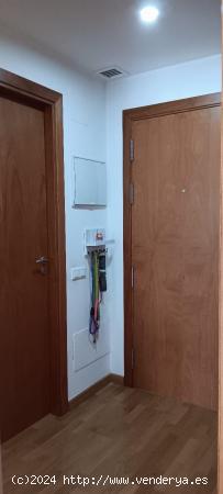 VIVIENDA SEMINUEVA CON PARKING UBICADA EN LA ZONA DE GRACIA- SABADELL - BARCELONA