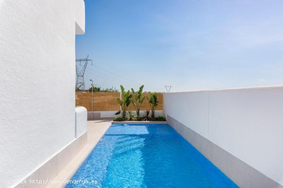 Nueva villa con piscina privada - ALICANTE