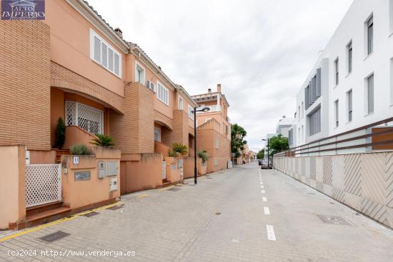 Mágnifica casa adosada en venta o alquiler - GRANADA