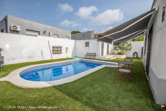 Casa con gran patio, barbacoa y piscina - TARRAGONA