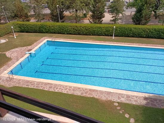 Espectacular piso exterior con terraza, reformado y con piscina comunitaria en Pedralbes - BARCELONA