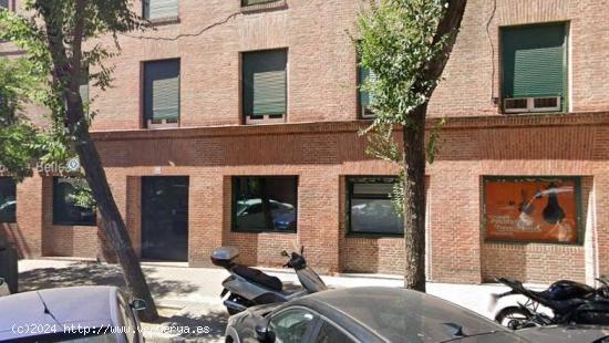 Dos locales colindantes en venta en Argüelles - MADRID