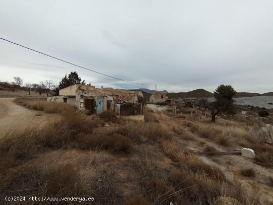 Terreno rural con acceso directo a autovía A7 - ALMERIA