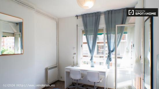 Habitación luminosa en apartamento de 5 dormitorios en L'Esquerra de l'Eixample, Barcelona - BARCEL