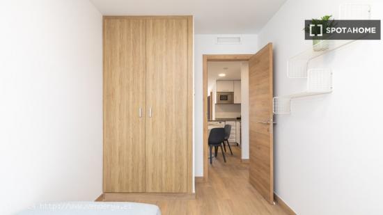 Habitación en piso compartido en Burjassot - VALENCIA