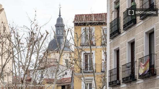 Piso entero de 2 dormitorios en madrid. - MADRID