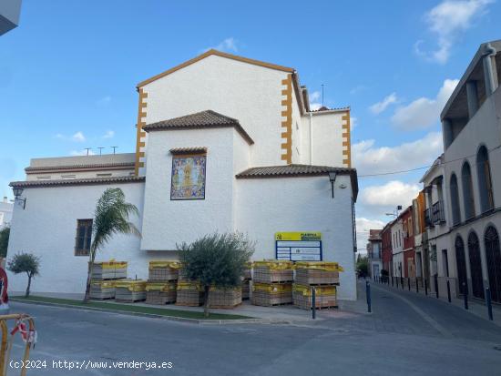  ESTUPENDO LOCAL EN EL CENTRO DE DESAMPARADOS, HACE ESQUINA A 3 CALLES, TIENE MUCHAS LUZ ¡¡VISITELO 