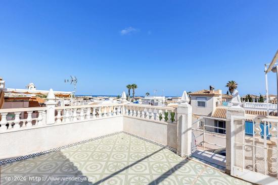 Adosado en Los Altos cerca de Punta Prima - ALICANTE