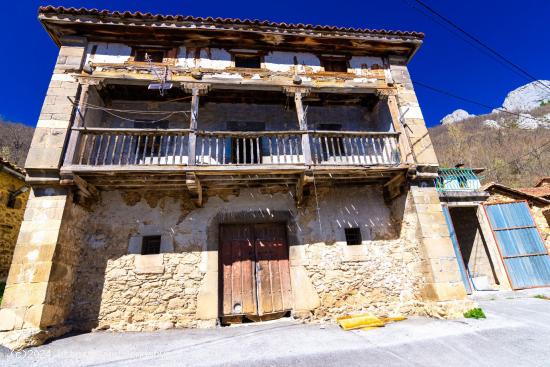 CASA DE PIEDRA EN DOBRES (VEGA DE LIEBANA) - CANTABRIA