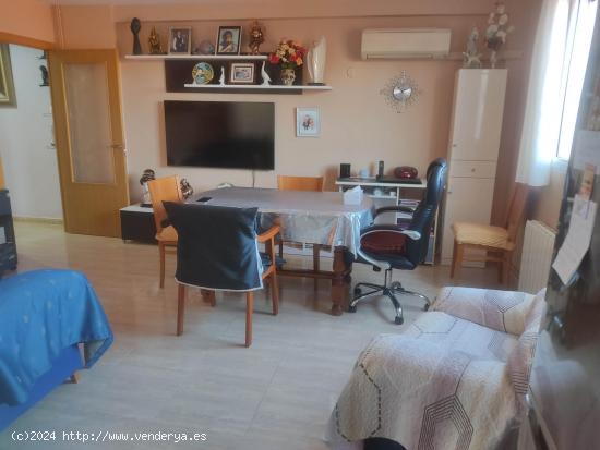 VIVIENDA REFORMADA DE 4 DORMITORIOS CON PATIO Y BALCON - ALBACETE