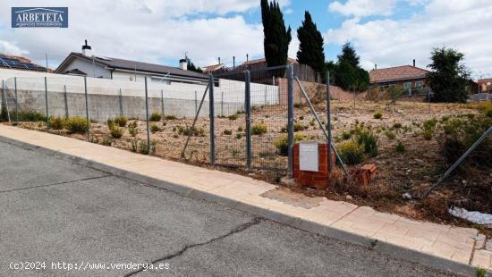 Se vende terreno urbano en Urb. El Mapa (Chiloeches), Guadalajara. - GUADALAJARA