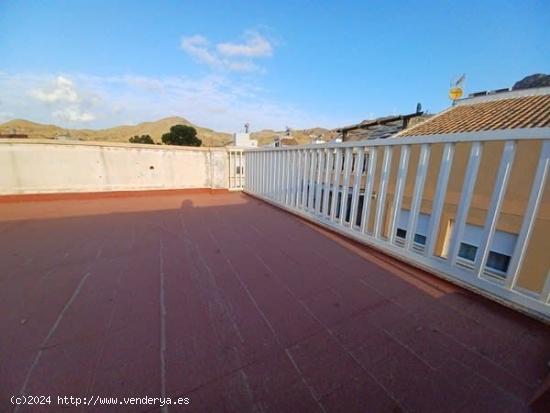 DÚPLEX DE 200M CON 3 DORMITORIOS y UNA GRAN TERRAZA - MURCIA