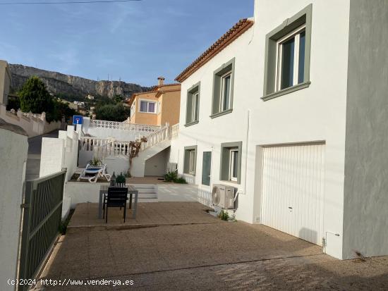 Venta chalet independiente 4 dormitorios piscina garaje Calpe zona Canute - ALICANTE