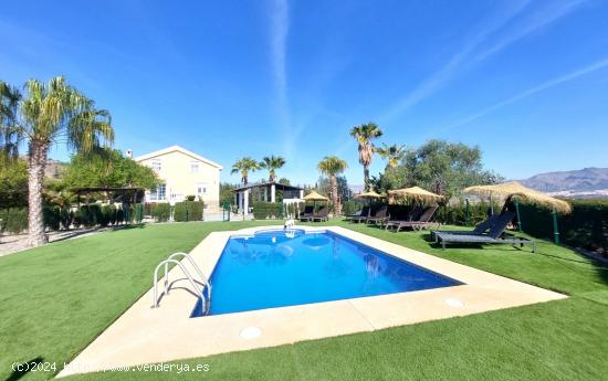 INCREIBLE VILLA CON PISCINA PRIVADA EN COIN - MALAGA