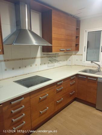 Excelente piso en la calle Almórida , 120m2, exterior y ascensor - ALICANTE