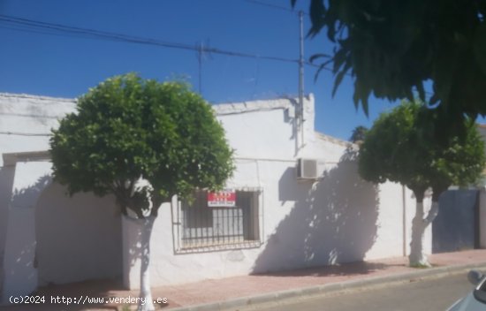 Casa-Chalet en Venta en Algallarin Córdoba