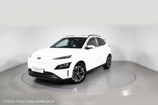 Hyundai Kona EV ( Maxx 100kW )  - Barcelona