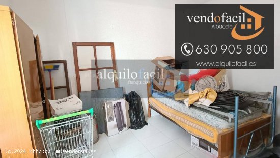 SE VENDE CASA EN LIETOR DE 2 HABITACIONES POR 60000€