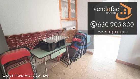 SE VENDE CASA EN LIETOR DE 2 HABITACIONES POR 60000€