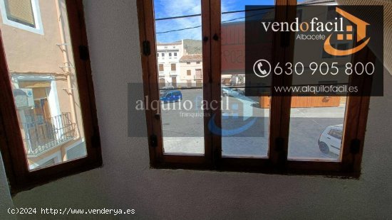 SE VENDE CASA EN LIETOR DE 2 HABITACIONES POR 60000€