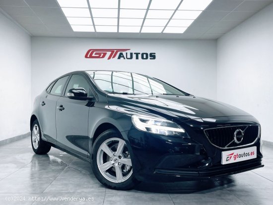 Volvo V40 2.0 D2 Kinetic 120cv - Málaga