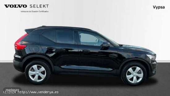 Volvo XC40 1.5 T2 MOMENTUM CORE 129 5P de 2021 con 48.550 Km por 30.300 EUR. en Cordoba