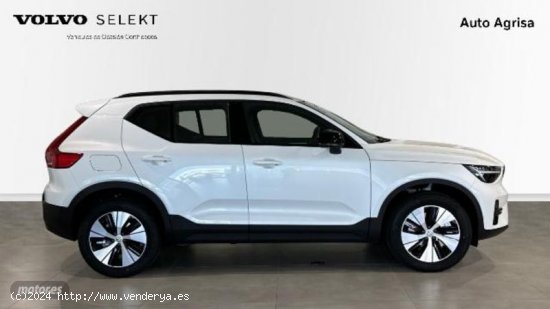 Volvo XC40 1.5 T4 PHEV RECHARGE PLUS DARK DCT 211 5P de 2023 con 36 Km por 44.900 EUR. en La Rioja