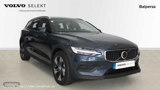 Volvo V 60 V60 Cross Country Core, B4 (diesel) AWD, Diesel de 2023 con 22.687 Km por 40.990 EUR. en 